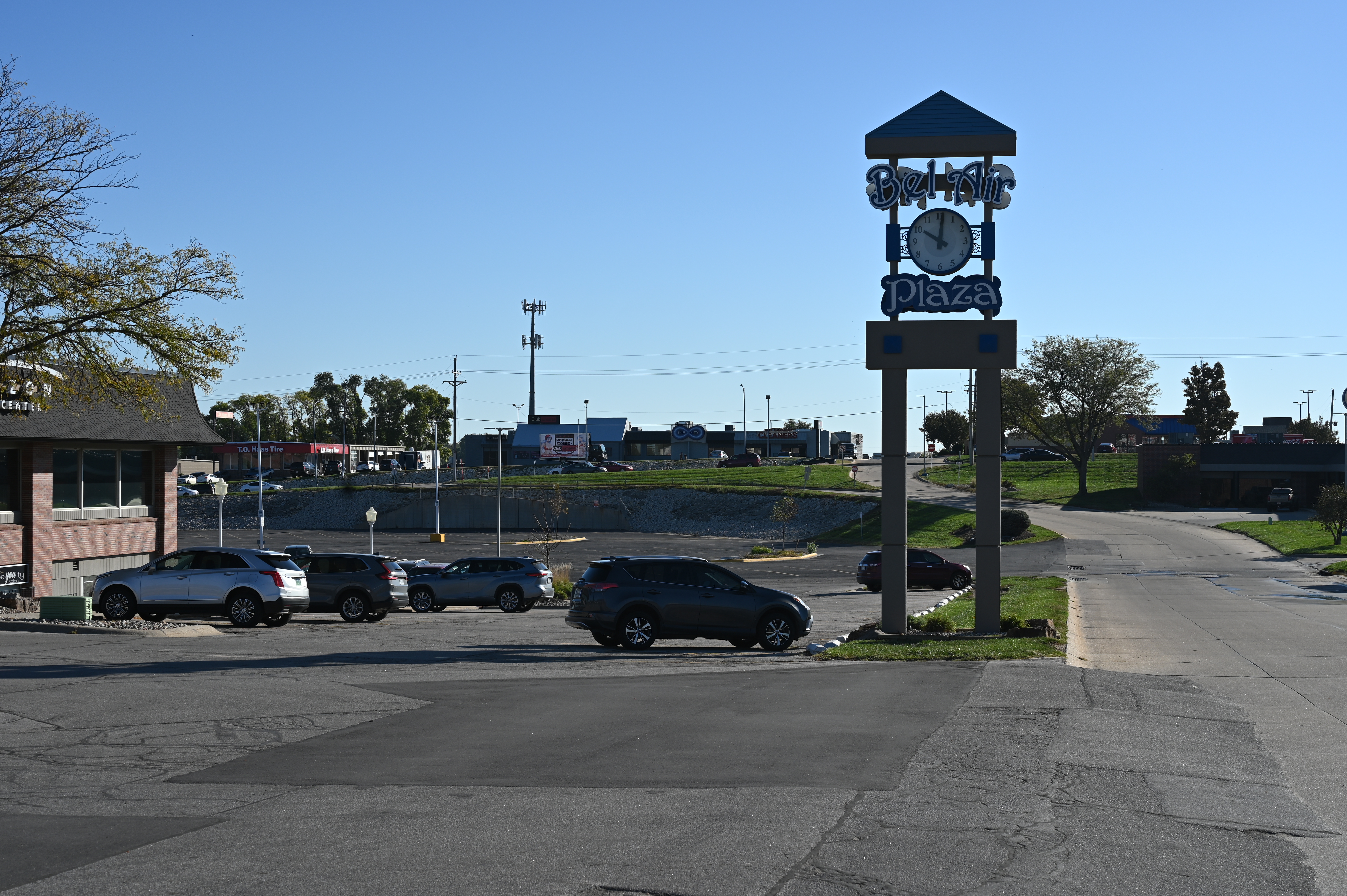 Bel Air Plaza Clock Tower